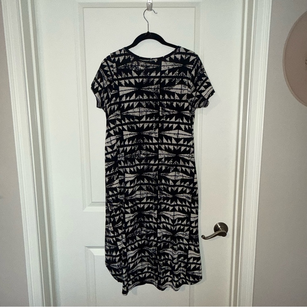 LuLaRoe Carly Black and White Aztec Swing Dress Small